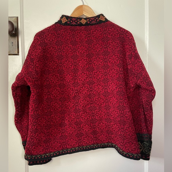 Vintage Icelandic Design floral embroidered lined cardigan - Picture 4 of 11